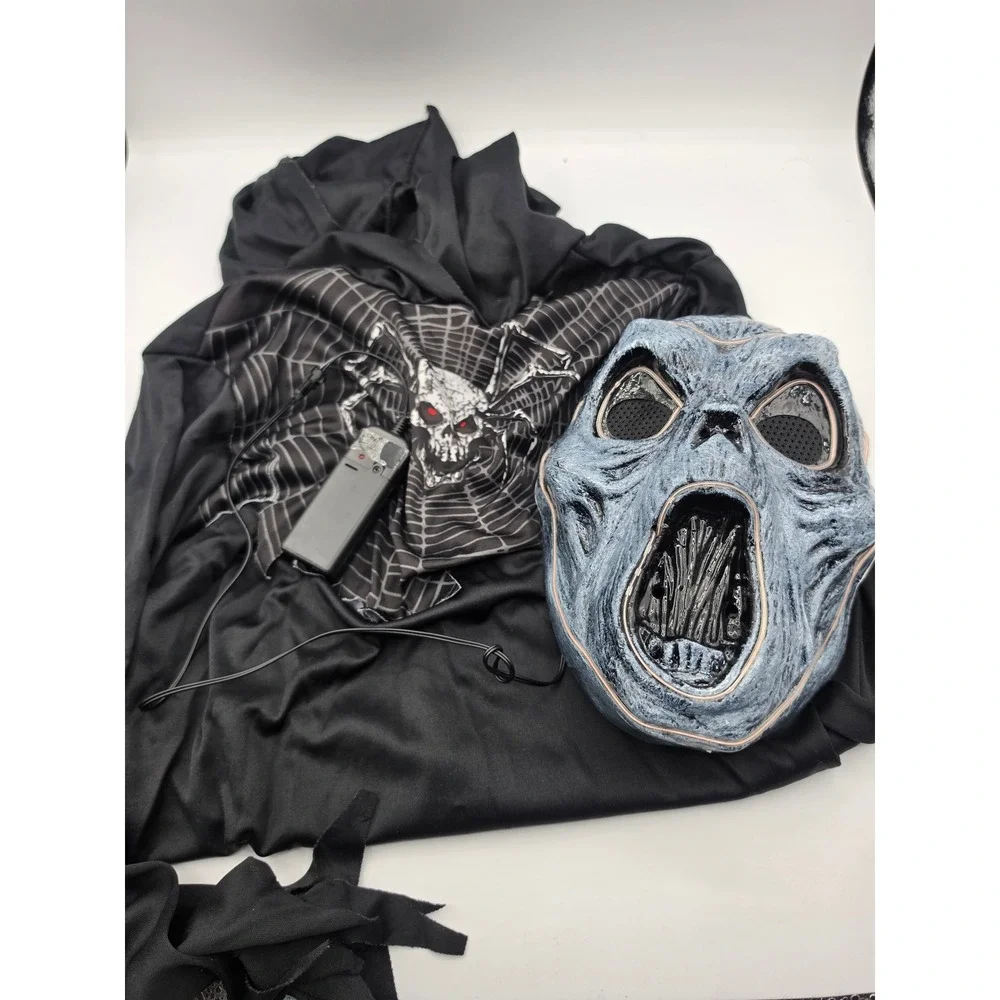 Fun World creepy reaper